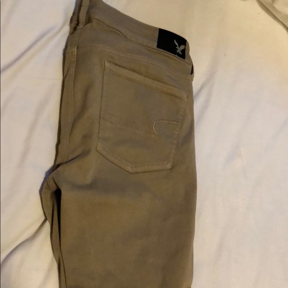 American eagle khaki jeans